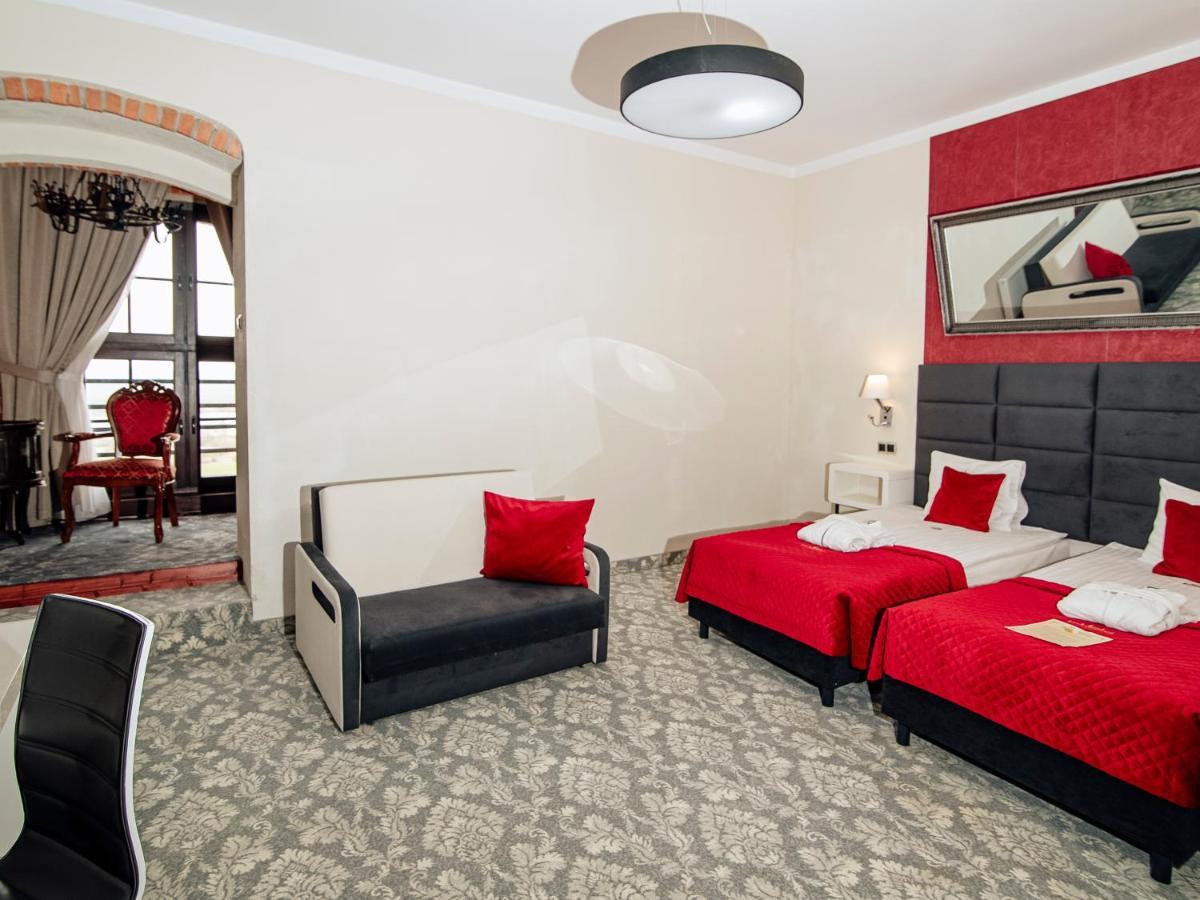 Hotel Zamek Ґнєв Екстер'єр фото