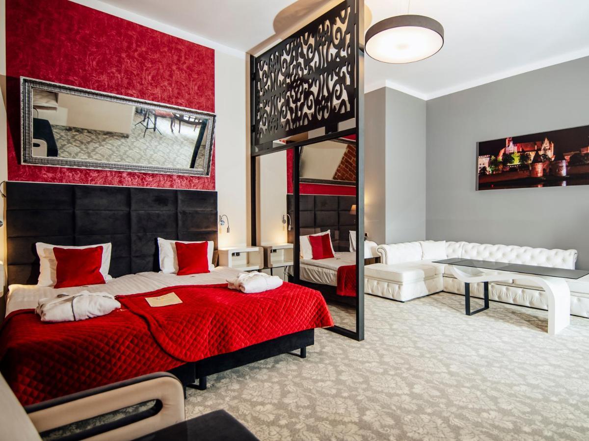 Hotel Zamek Ґнєв Екстер'єр фото