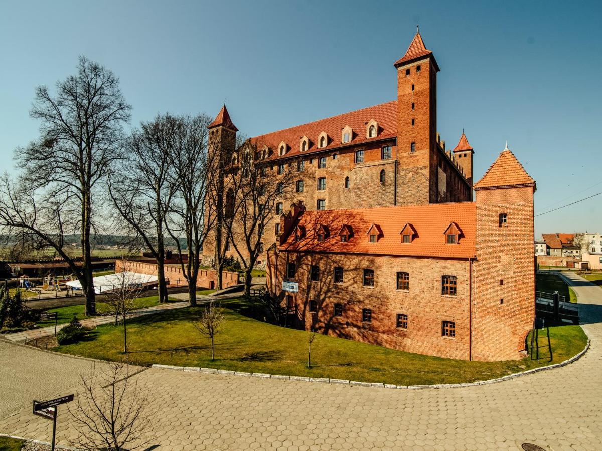 Hotel Zamek Ґнєв Екстер'єр фото